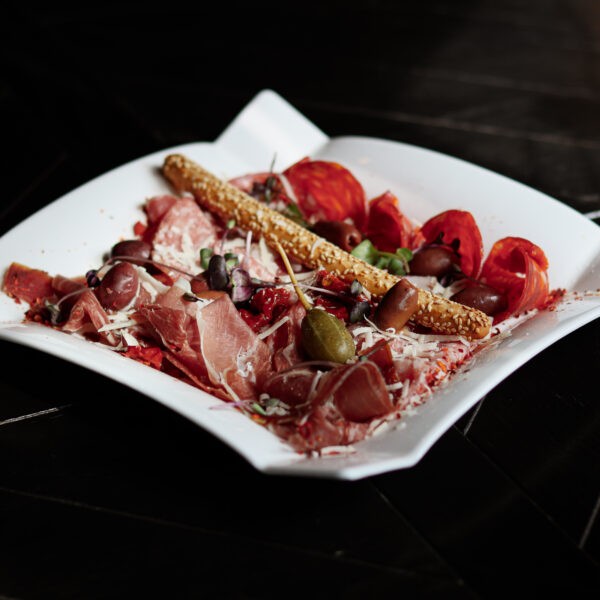 Антипасті мʼясні